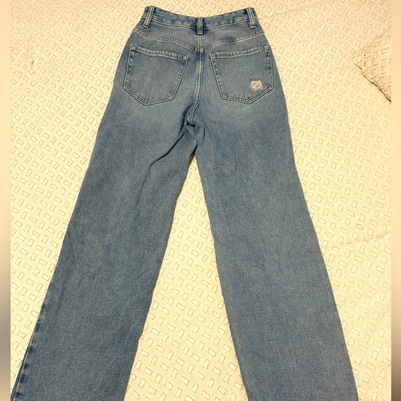 PACSUN Light Indigo Ripped ‘90s Boyfriend Jeans. - Picture 3 of 6